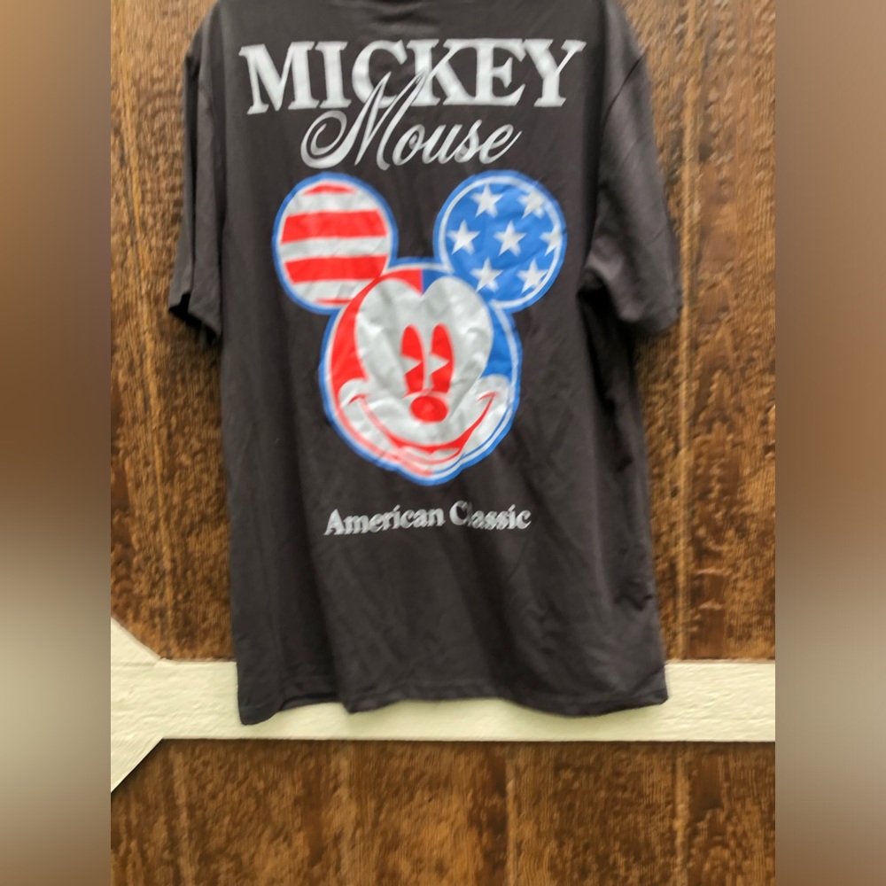 Disney Mickey Mouse Americana graphic tee Size XL